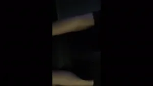 룸카페에서 분수터지는 여친  한국야동 국산야동