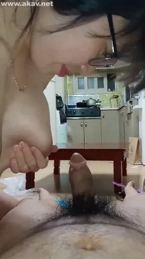 OMG!! 손 넣어서 박박 좀 긁어 달라는 착즙와이프  국산야동 한국야동